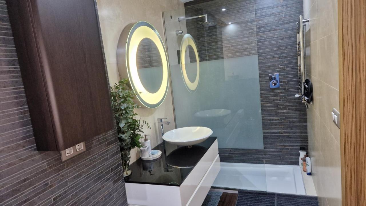 Ferienwohnung Atico De Lujo Con Jacuzzi Climatizado En Terraza Elche Exterior foto