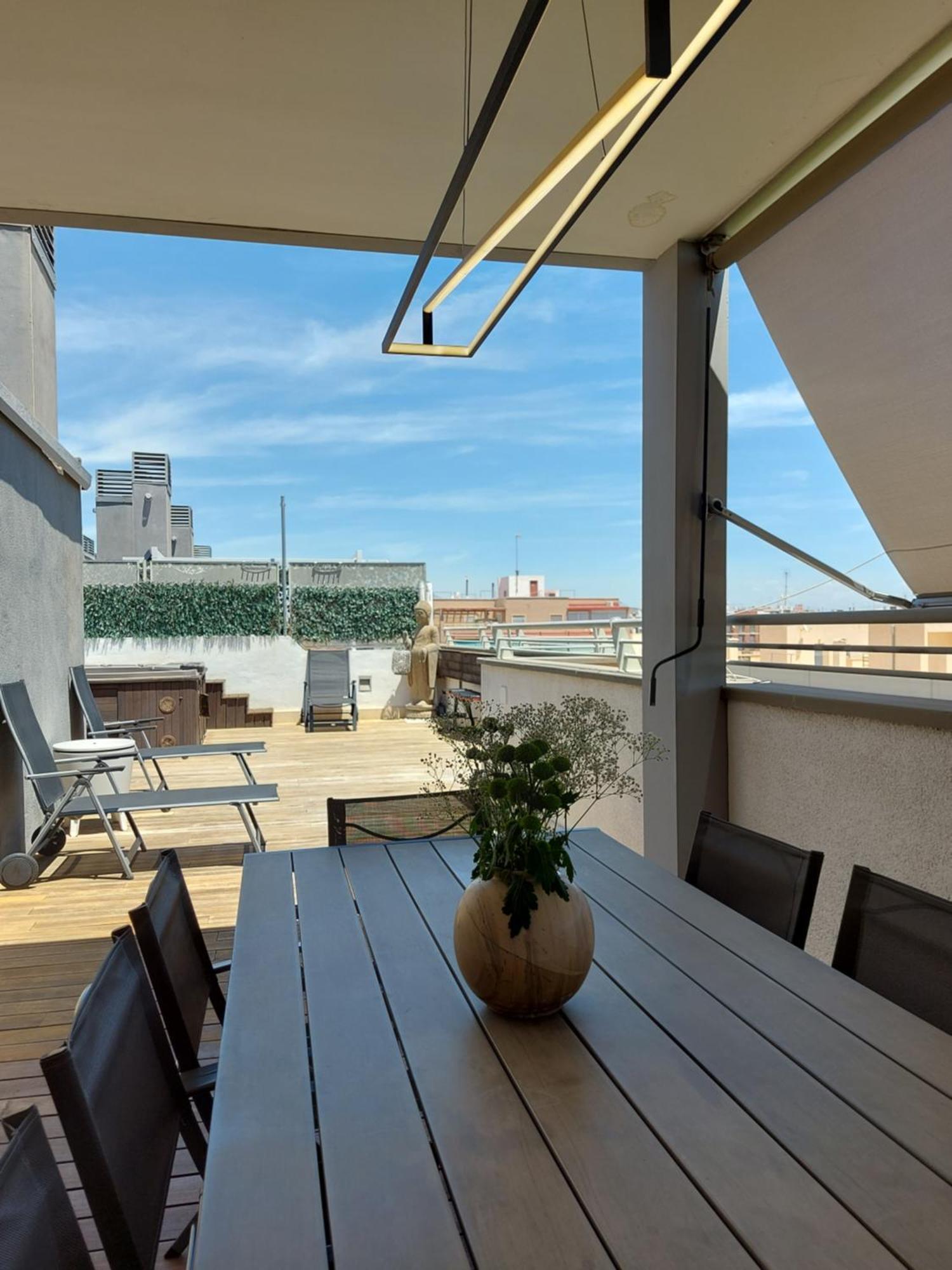 Ferienwohnung Atico De Lujo Con Jacuzzi Climatizado En Terraza Elche Exterior foto