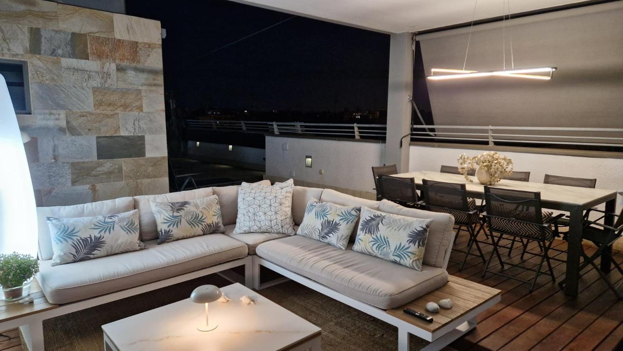 Ferienwohnung Atico De Lujo Con Jacuzzi Climatizado En Terraza Elche Exterior foto